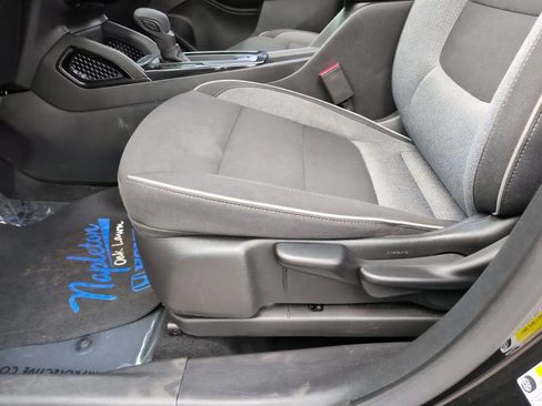 Used 2025 Chevrolet TrailBlazer LT FWD image 19