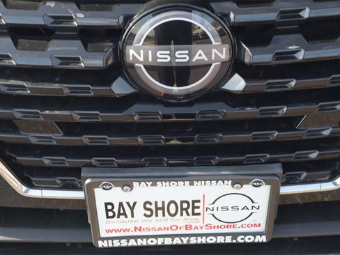 Certified 2024 Nissan Kicks SV image 30