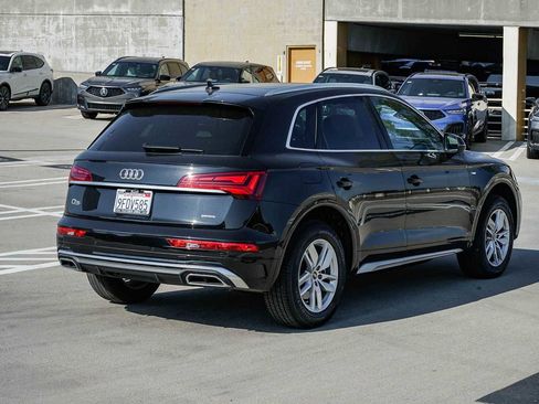 Used 2023 Audi Q5 2.0T Premium w/ Convenience Package image 4