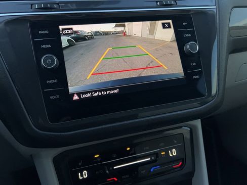 Certified 2023 Volkswagen Tiguan SE w/ Panoramic Sunroof Package image 20