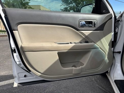 Used 2012 Ford Fusion SEL image 29