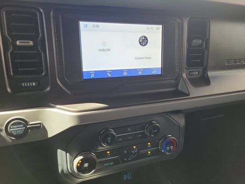 Used 2022 Ford Bronco 2-Door AWD/4WD image 19