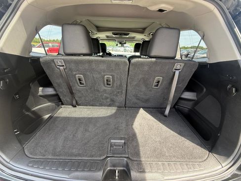 Used 2017 Honda Pilot Elite image 12