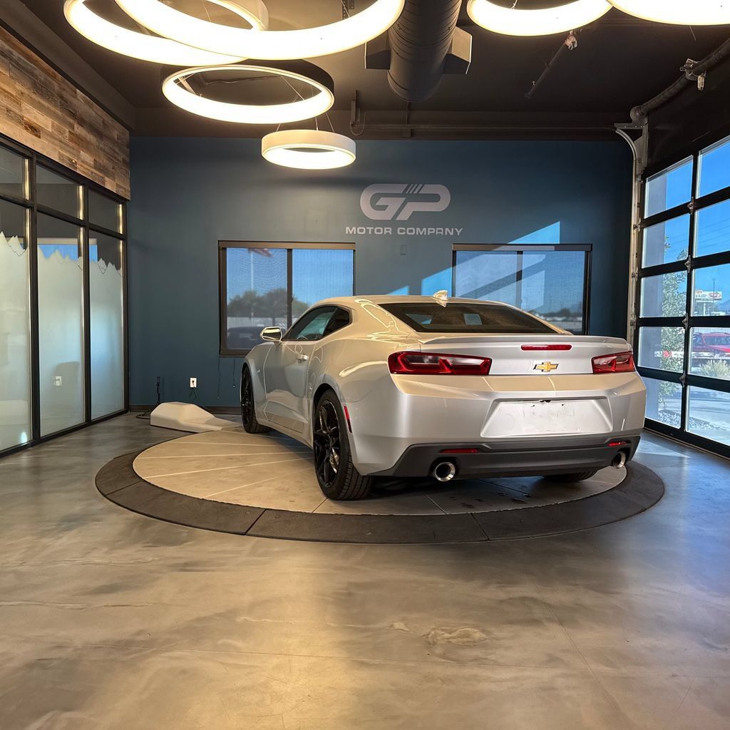 Used 2018 Chevrolet Camaro LT w/ RS Package RWD image 5