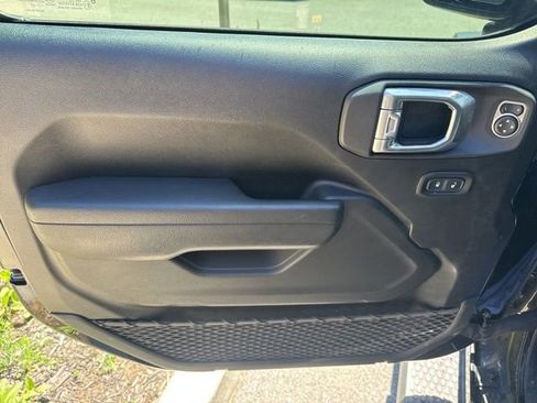 Used 2022 Jeep Wrangler Unlimited Sport AWD/4WD image 10
