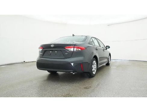 Used 2025 Toyota Corolla LE FWD image 29