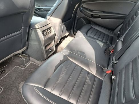 Used 2023 Ford Edge SEL image 25