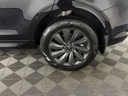 New 2025 Land Rover Discovery Sport S image 13