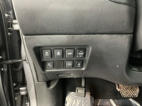 Used 2017 Nissan Pathfinder SL w/ SL Premium Package image 25