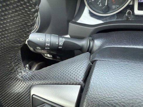 Used 2022 Toyota Tacoma SR5 RWD image 22