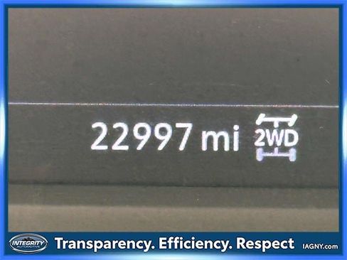 Used 2023 Cadillac XT4 Luxury w/ Cold Weather Package image 29