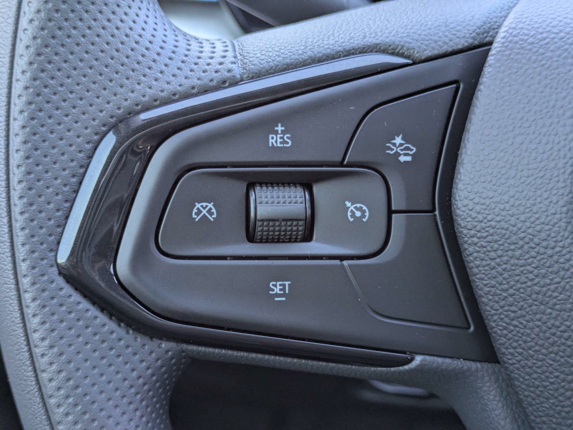 New 2026 Chevrolet Trax LT FWD image 16