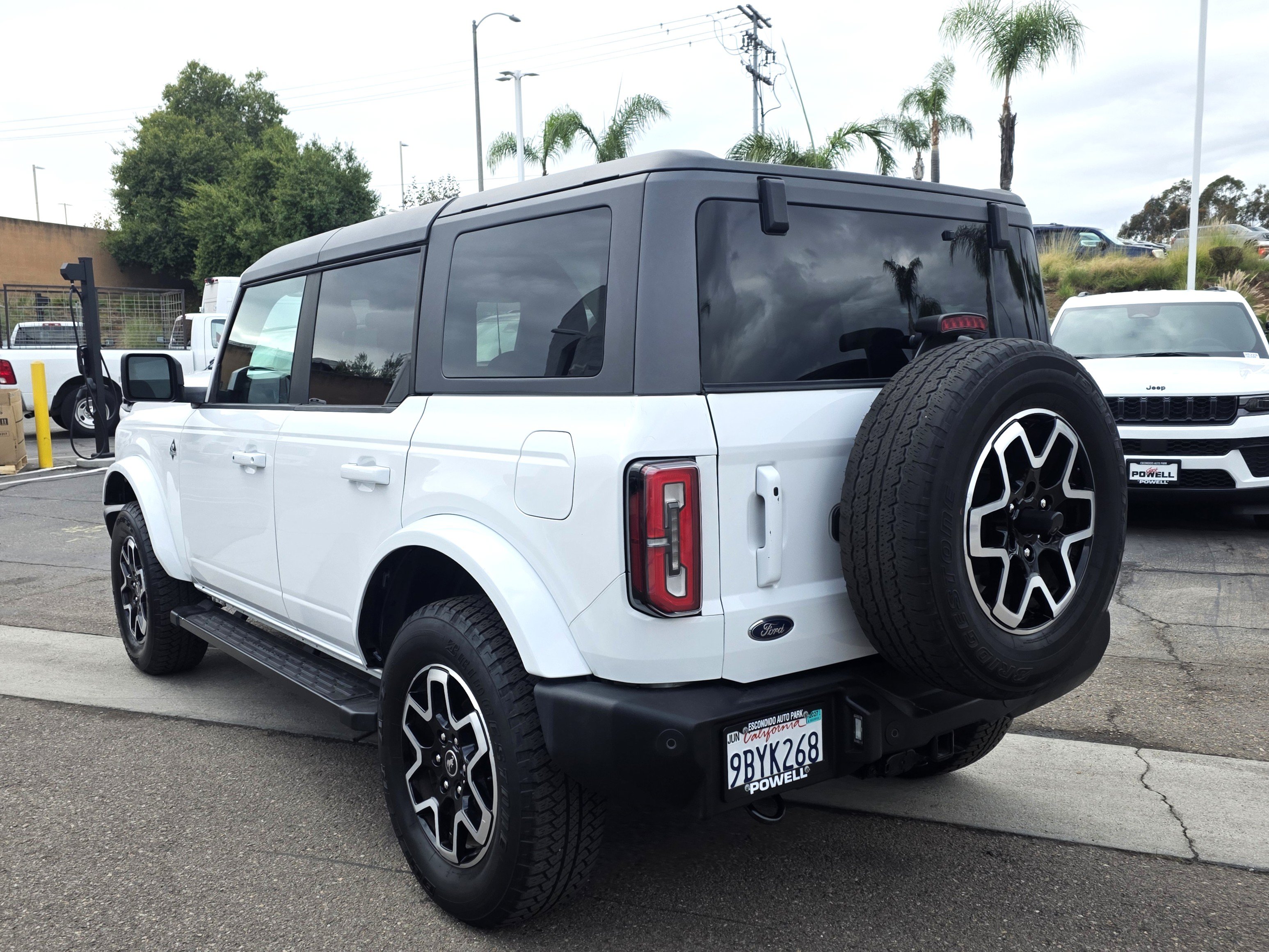 Used 2022 Ford Bronco Outer Banks AWD/4WD image 3