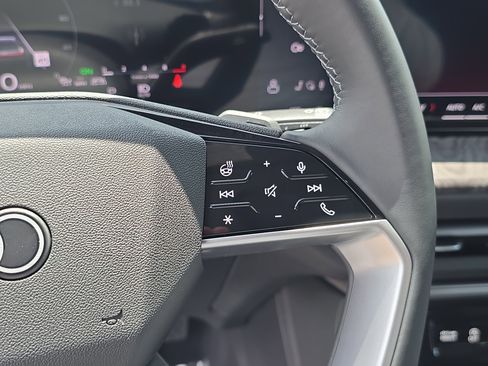 New 2025 Audi Q5 Prestige image 32