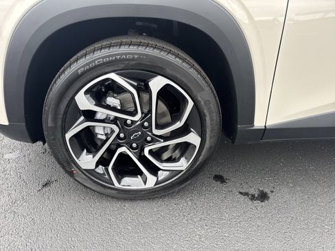 New 2026 Chevrolet Trax RS FWD image 5