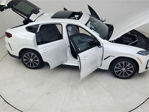 Used 2025 BMW X6 xDrive40i image 89