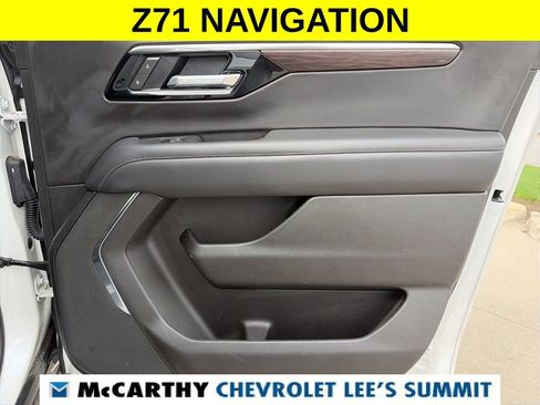 Used 2025 Chevrolet Suburban Z71 AWD/4WD image 34