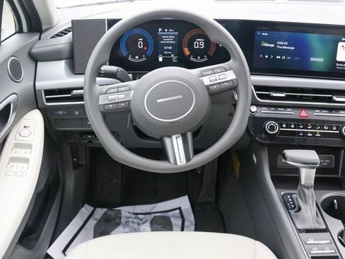 New 2026 Hyundai Sonata SE FWD image 13
