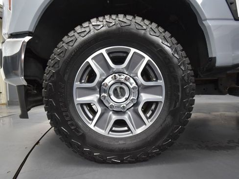 Used 2024 Ford F250 Lariat image 17