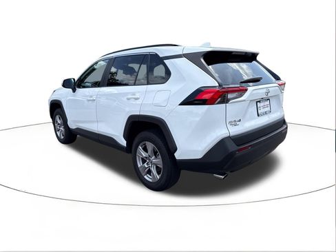 Used 2025 Toyota RAV4 XLE FWD image 5