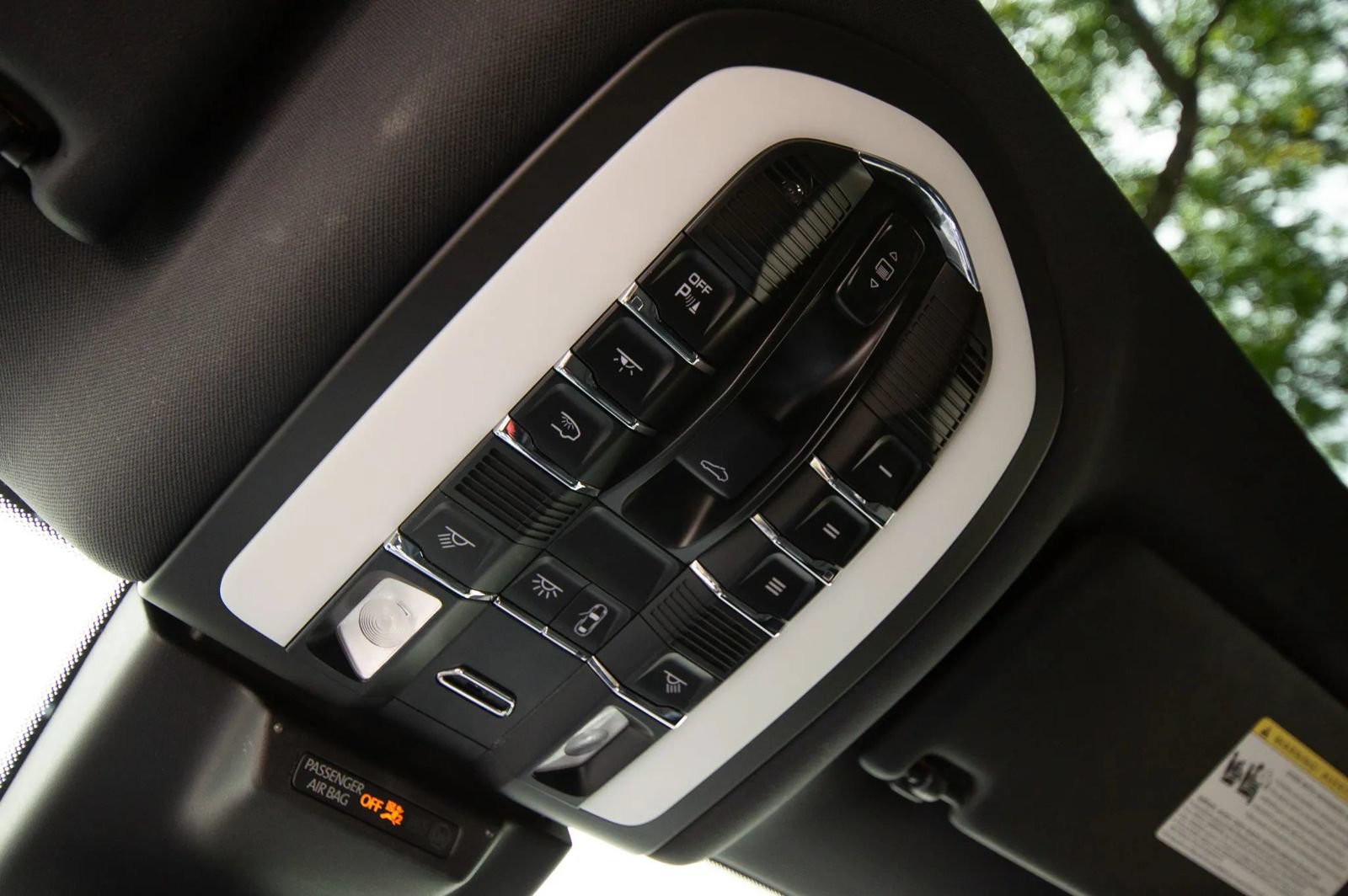 Used 2021 Porsche Macan w/ Premium Package Plus AWD/4WD image 63