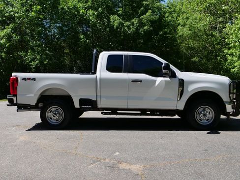 Used 2023 Ford F350 XL w/ XL Chrome Package AWD/4WD image 36