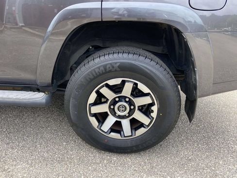 Used 2019 Toyota 4Runner TRD Off-Road AWD/4WD image 8