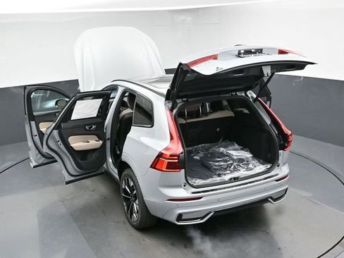 New 2026 Volvo XC60 B5 Plus w/ Protection Package Premier image 51