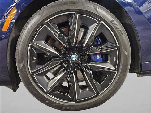 Certified 2023 BMW i7 xDrive60 w/ Parking Assistance Package AWD/4WD image 21