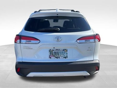 Used 2023 Toyota Corolla Cross LE w/ Moonroof Package AWD/4WD image 5