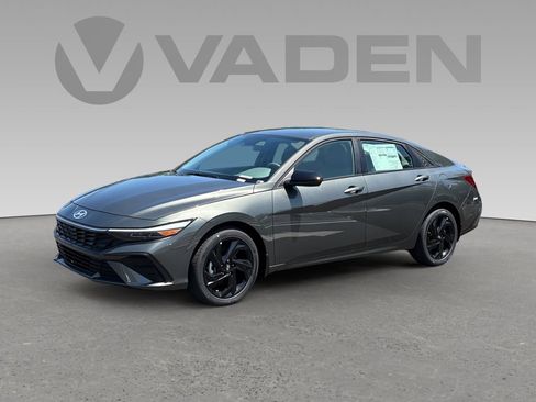 New 2026 Hyundai Elantra Sport FWD image 19