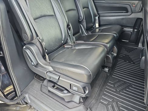 Used 2022 Honda Odyssey Touring image 19