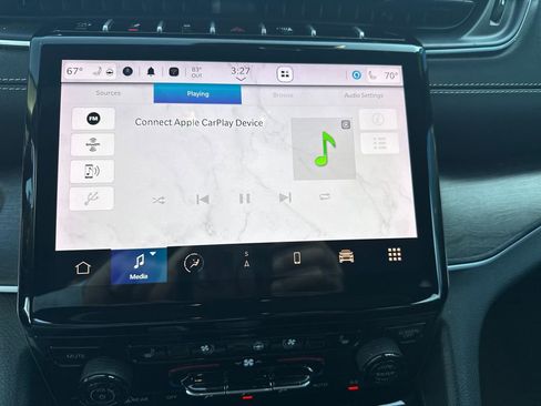 Used 2024 Jeep Grand Cherokee L Limited w/ Luxury Tech Group II image 24