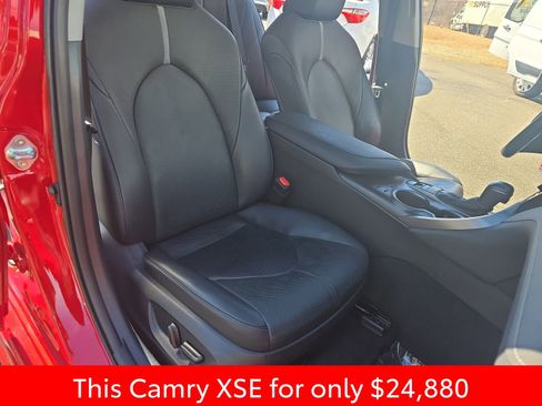 Used 2022 Toyota Camry XSE w/ Navigation Package image 16