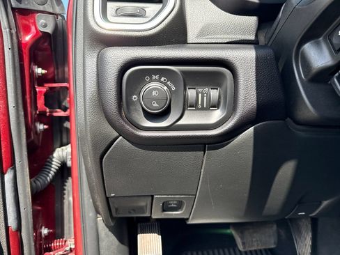 Used 2022 RAM 2500 Laramie AWD/4WD image 16