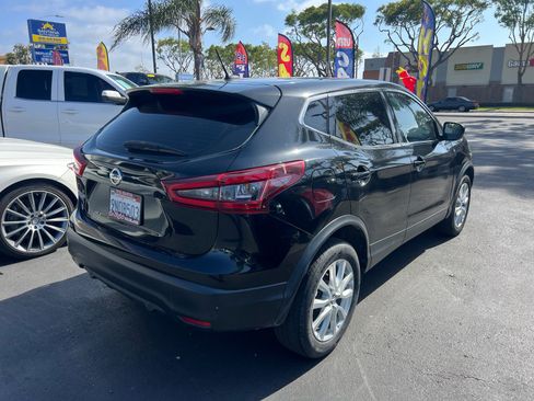 Used 2021 Nissan Rogue Sport S FWD image 6