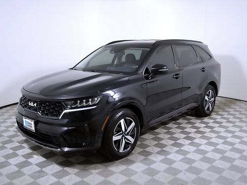 Used 2022 Kia Sorento S FWD image 3