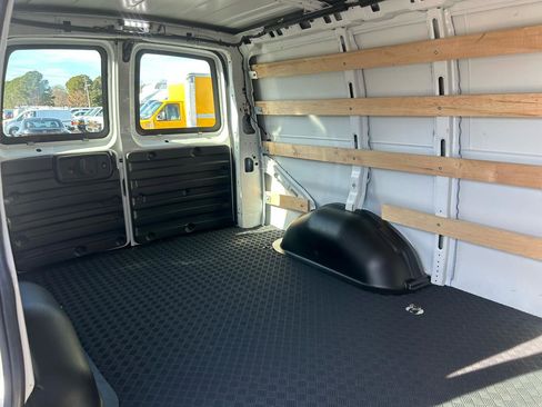 Used 2024 Chevrolet Express 2500 w/ Driver Convenience Package image 26
