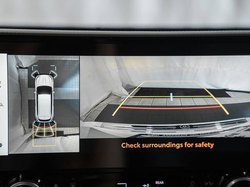 New 2026 Toyota Highlander Platinum image 49