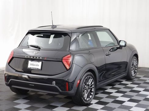 Certified 2025 MINI Cooper S image 16