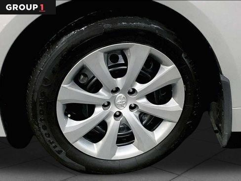 Used 2025 Toyota Corolla LE FWD image 11