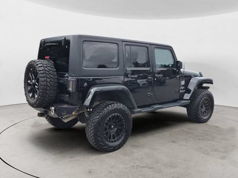 Used 2016 Jeep Wrangler Unlimited Sahara w/ Trailer Tow Group AWD/4WD image 5