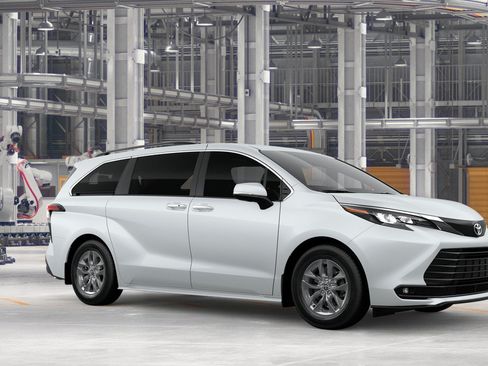 New 2026 Toyota Sienna XLE AWD/4WD image 14