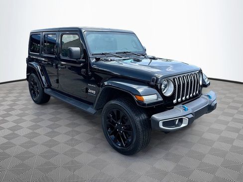 Used 2023 Jeep Wrangler Unlimited Sahara w/ Cold Weather Group AWD/4WD image 4
