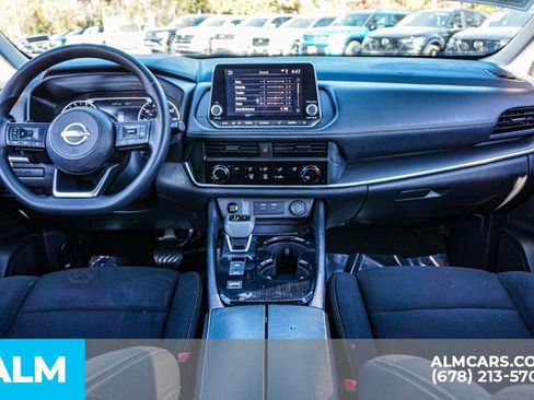 Used 2024 Nissan Rogue S image 25