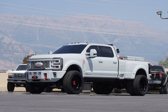 Used 2025 Ford F450 Platinum w/ FX4 Off-Road Package AWD/4WD image 3