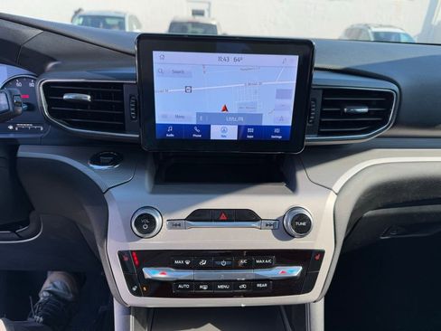 Used 2022 Ford Explorer XLT w/ Equipment Group 202A image 18