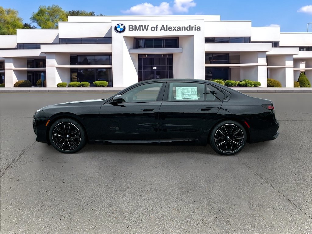 Used 2026 BMW 760i xDrive AWD/4WD image 4