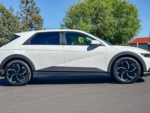 Certified 2024 Hyundai Ioniq 5 SE RWD image 3