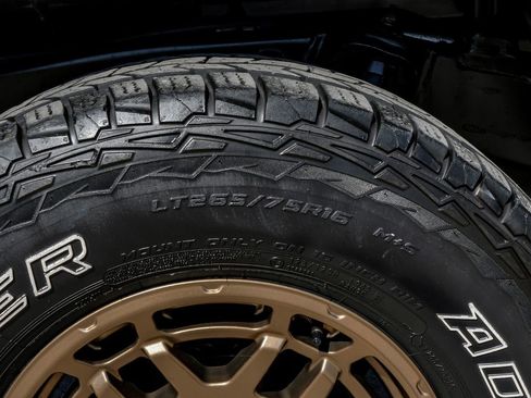 Used 2023 Toyota Tacoma SR5 w/ Trail Edition image 63